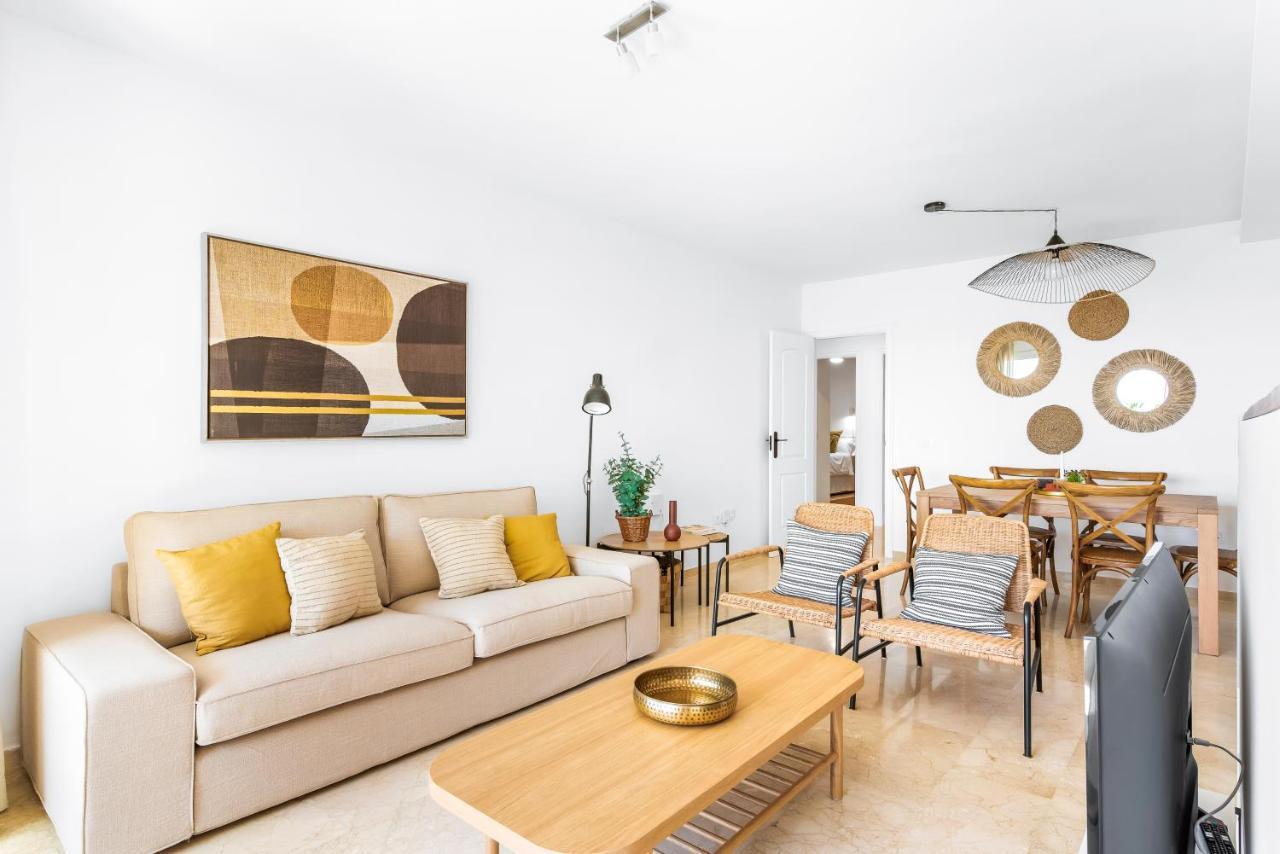 Beach Apartment With Terrace And Private Parking Radazul Zewnętrze zdjęcie